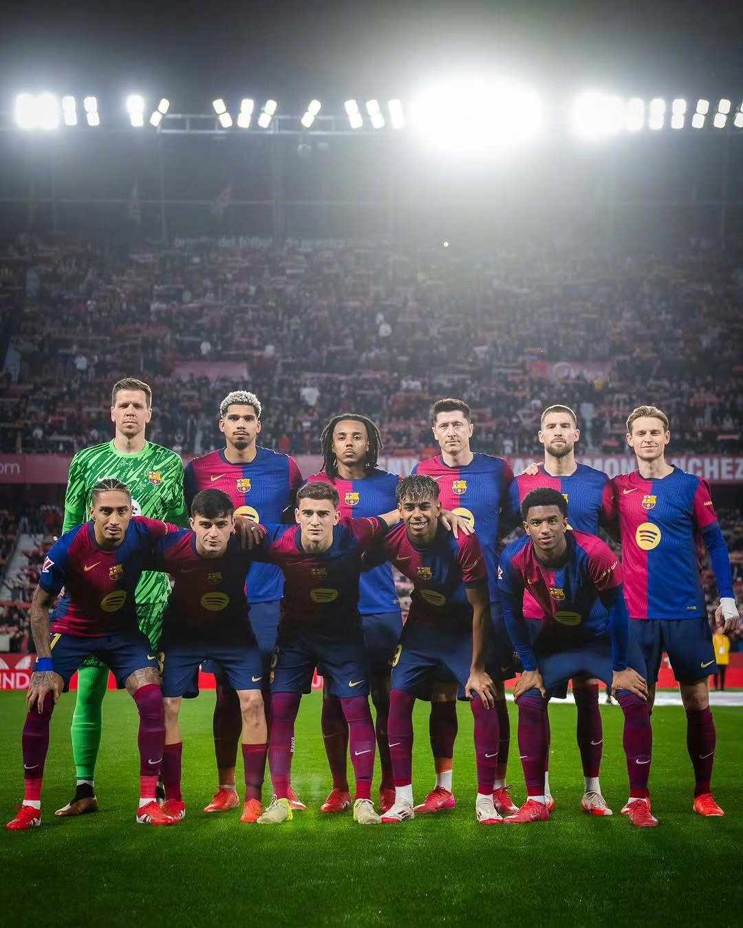 关于巴塞罗那决胜罗马：点燃战火的信息