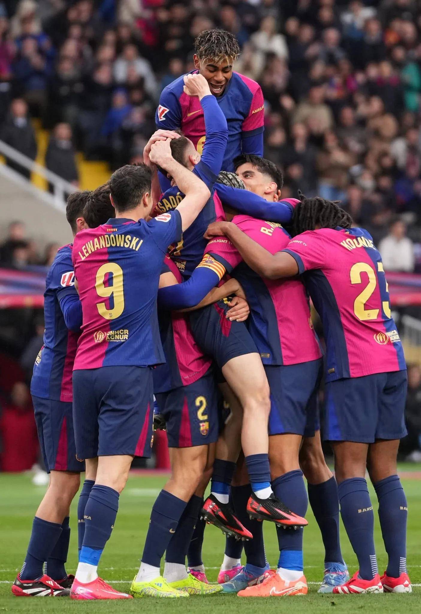 巴黎再胜曼联,晋级前景不妙的简单介绍 巴黎再胜曼联,晋级前景不妙的简单介绍