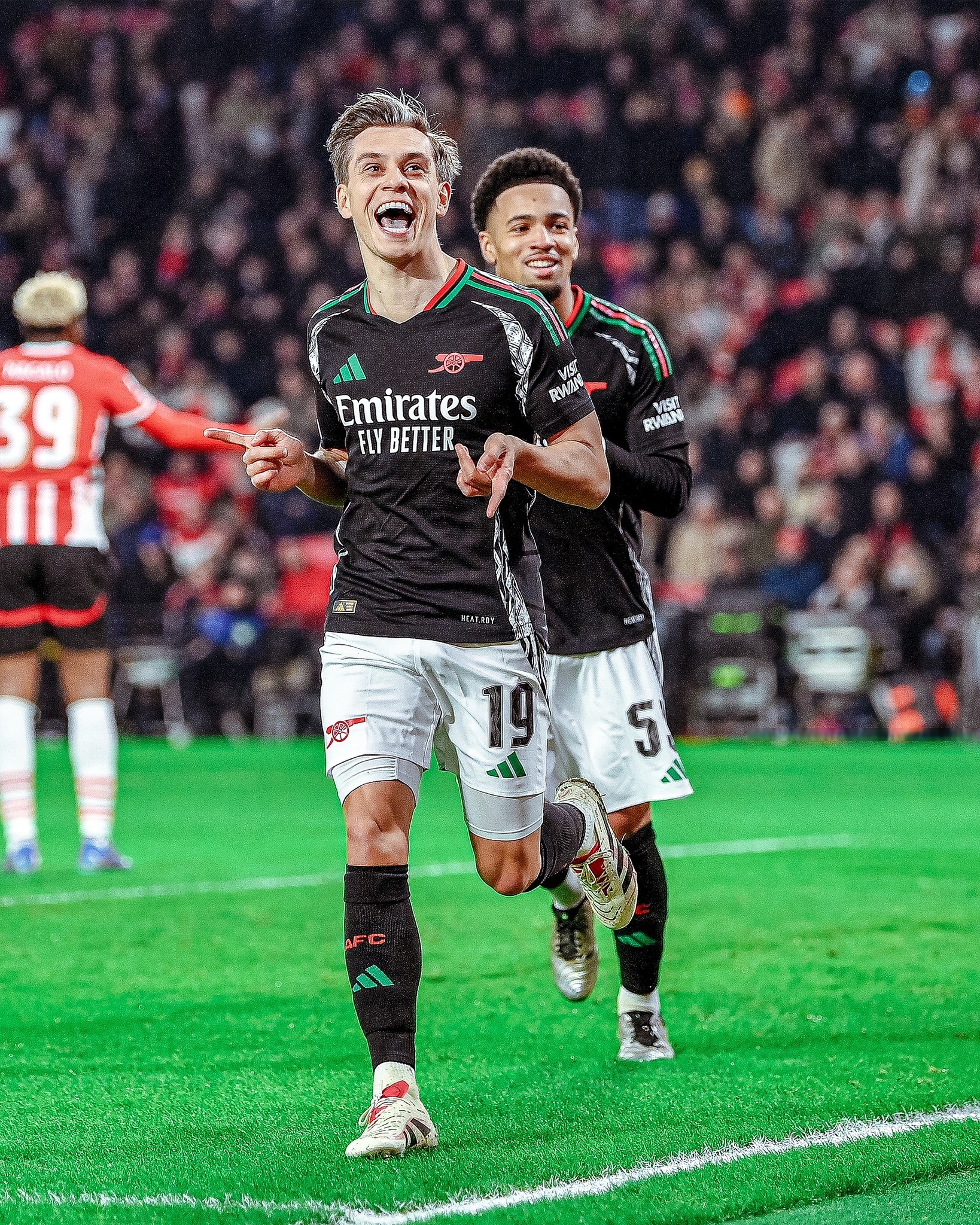 星空体育官网入口-阿森纳继续连胜，实力备受看好