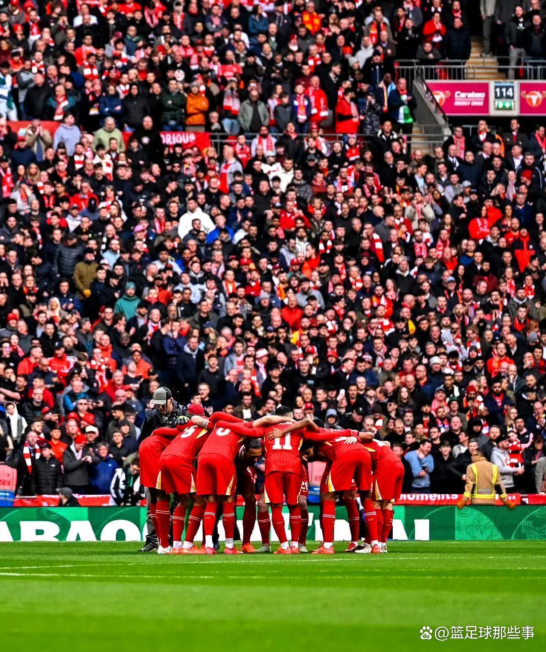 星空体育在线登录-纽卡斯尔联主场不敌成绩不佳，降至降级区