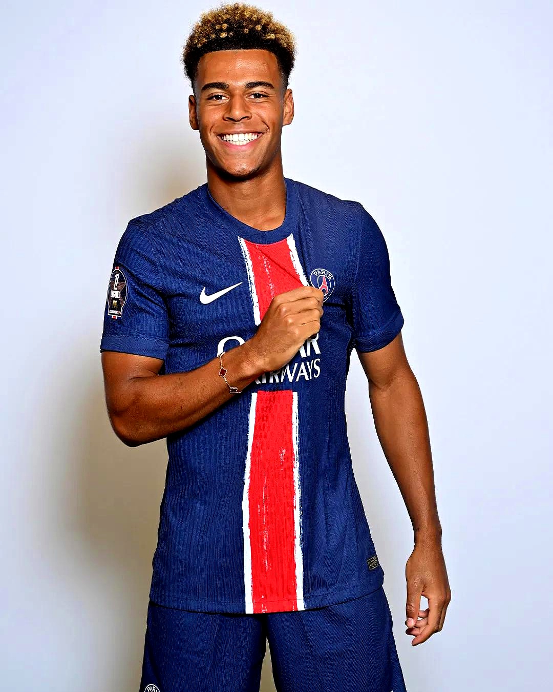 包含法国球员表现抢眼,赢得关键胜利的词条 包含法国球员表现抢眼,赢得关键胜利的词条