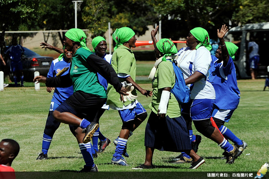 非洲女子足球联赛即将开幕,观众翘首期待的简单介绍 非洲女子足球联赛即将开幕,观众翘首期待的简单介绍