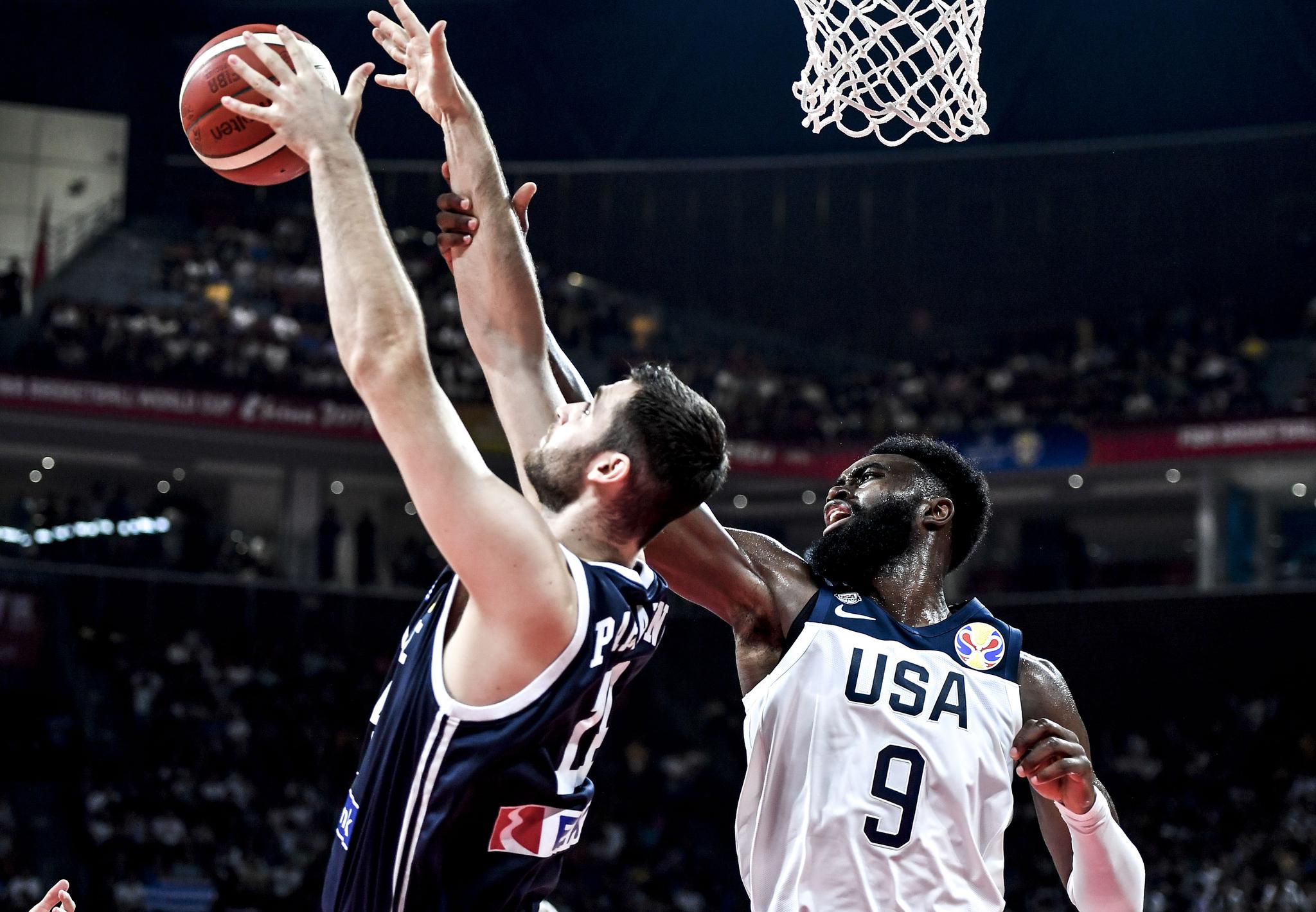 星空体育网站-美国篮球巡回赛开启，球迷热切期待