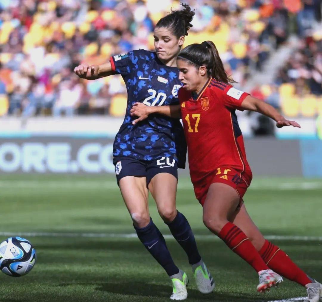 星空体育视频-西班牙队在女足联赛中创造历史